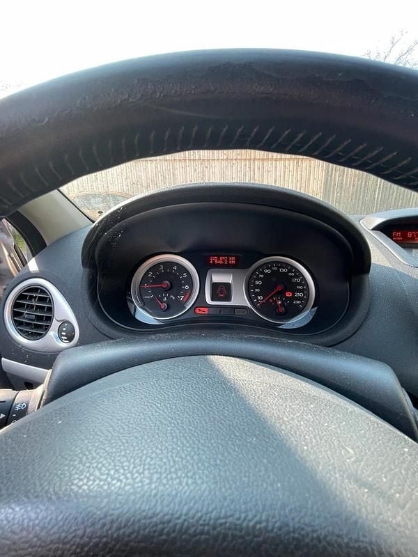 Gebraucht Renault Clio II 75 PS (55 kW) 2006 Grau Kleinwagen