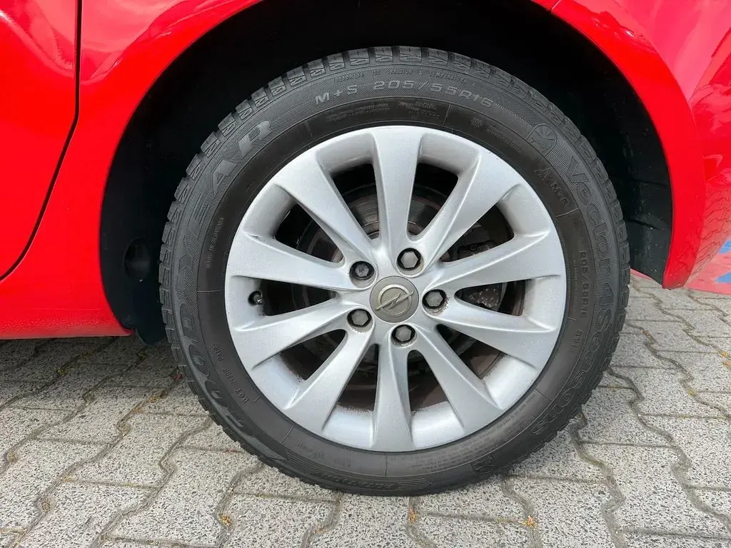 Gebraucht Opel Meriva Style 95 PS (69 kW) 2015 Rot Van / Kleinbus