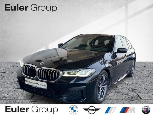 Schwarz Gebraucht 2021 BMW 520 M Sport Kombi | 27.877 € (Fairer Preis) - Bild 1/4