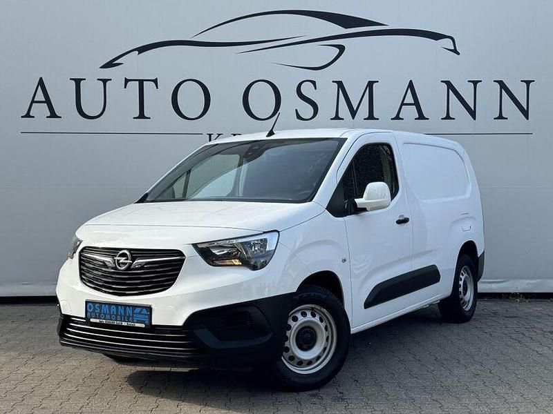 Weiß Gebraucht 2021 Opel Combo Edition Van / Kleinbus | 12.500 € (Guter Preis) - Bild 1/4