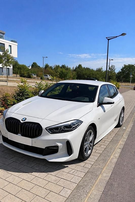 Gebraucht BMW 118 Coupé M Sport 150 PS (110 kW) 2024 Weiß Coupé