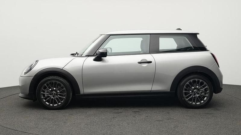 Second-hand Mini Cooper 156 CP (114 kW) 2025 Argintiu Hatchback