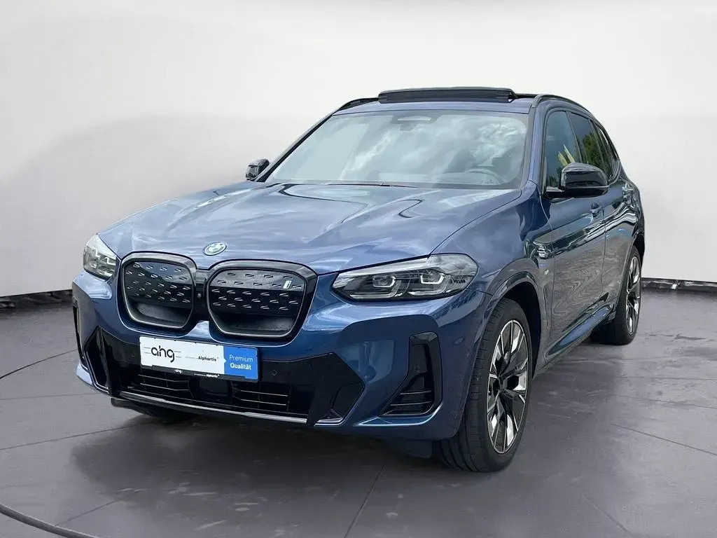 Gebraucht BMW iX3 Impressive 210 kW (286 PS) 2024 Phytonic blau metallic SUV