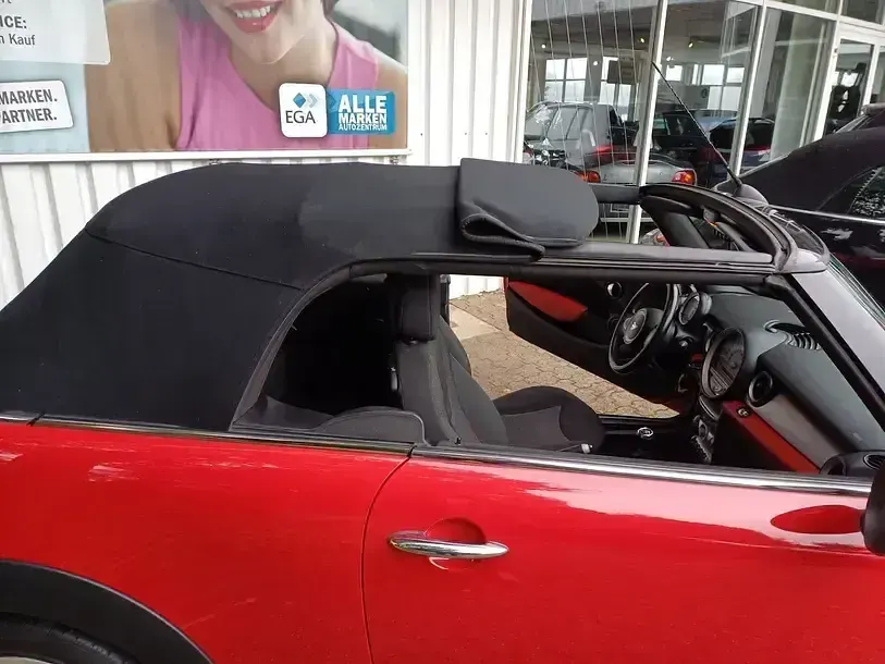 Usado Mini Cooper Cabriolet Pepper 120 CV (88 kW) 2009 Rojo Descapotable