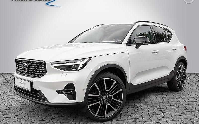 Crystal weiss Gebraucht 2024 Volvo XC40 Ultra SUV | 39.890 € (Fairer Preis) - Bild 1/4