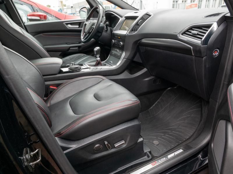 Gebraucht Ford S-MAX ST-Line 190 PS (139 kW) 2019 Schwarz Van / Kleinbus