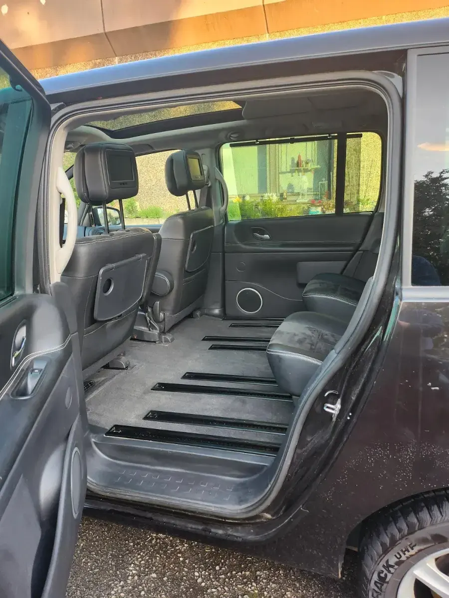Gebraucht Renault Grand Espace 173 PS (127 kW) 2012 Schwarz Van / Kleinbus