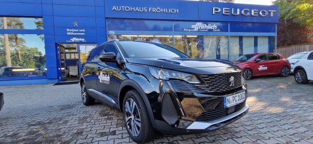 Perla nera schwarz metallic (metallic) Gebraucht 2023 Peugeot 5008 Allure Van / Kleinbus | 31.890 € (Etwas zu teuer) - Bild 1/4