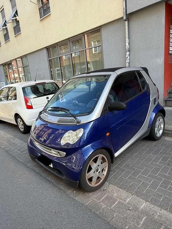 Blau Gebraucht 2000 Smart ForTwo Cabrio Cabrio | 1.900 € - Bild 1/4