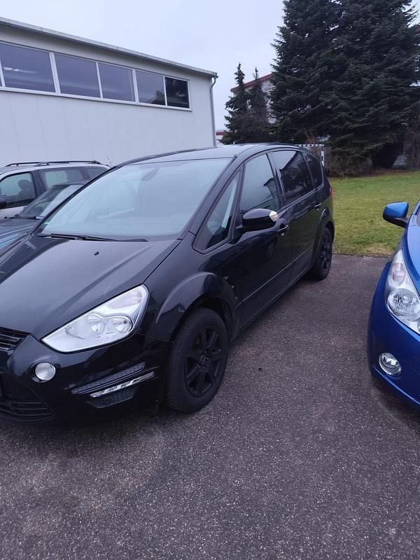 Schwarz Gebraucht 2010 Ford S-MAX S Van / Kleinbus | 4.250 € (Guter Preis) - Bild 1/4