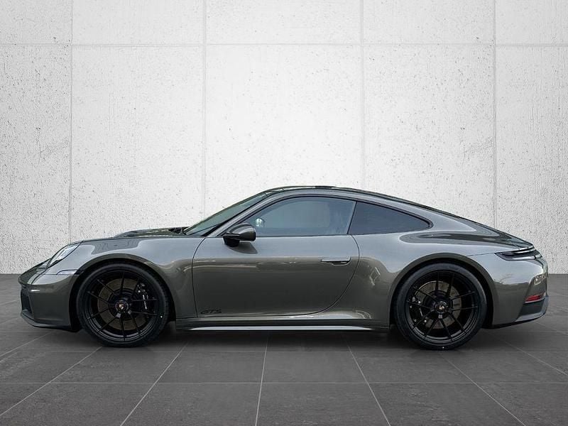 Neu Porsche 911 541 PS (397 kW) 2026 Grün Coupé