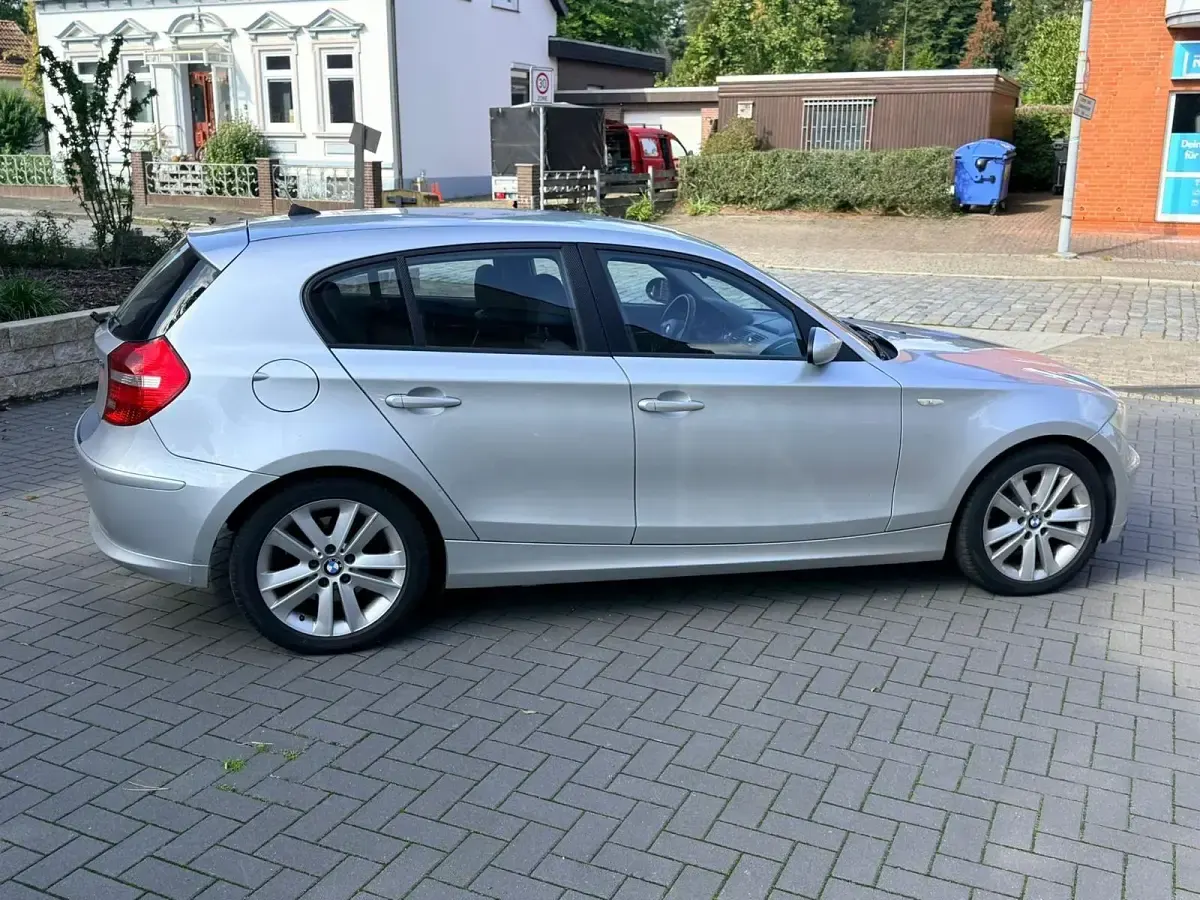 Gebraucht BMW 118 143 PS (105 kW) 2007 Silber Kleinwagen