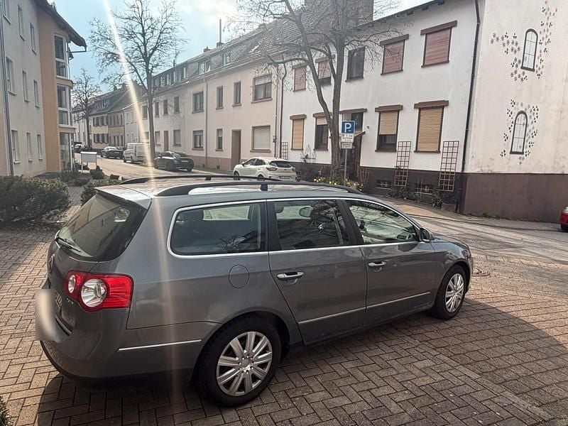Gebraucht VW Passat 140 PS (102 kW) 2007 Grau Kombi