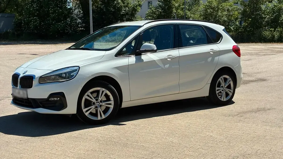 Gebraucht BMW 218 150 PS (110 kW) 2018 Weiß Limousine