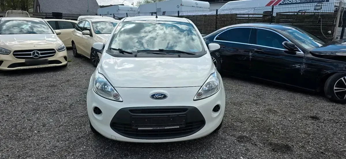 Gebraucht Ford Ka 69 PS (50 kW) 2013 Weiß Kleinwagen