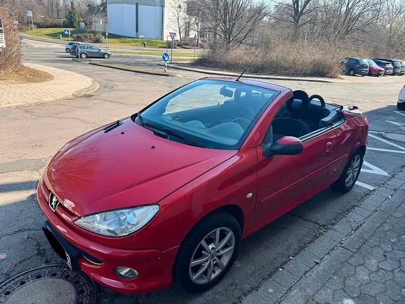Gebraucht Peugeot 206 CC 109 PS (80 kW) 2001 Rot Cabrio