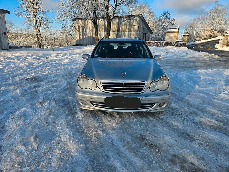 Silber Gebraucht 2004 Mercedes C220 Kombi | 1.850 € (Fairer Preis) - Bild 1/4