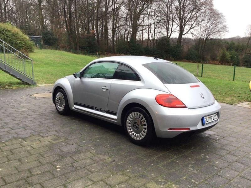 Gebraucht VW Beetle 105 PS (77 kW) 2014 Silber Kleinwagen