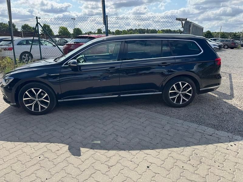 Gebraucht VW Passat 190 PS (139 kW) 2017 Schwarz Kombi