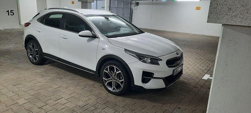 Weiß Gebraucht 2020 Kia XCeed SUV | 16.499 € (Superpreis) - Bild 1/4