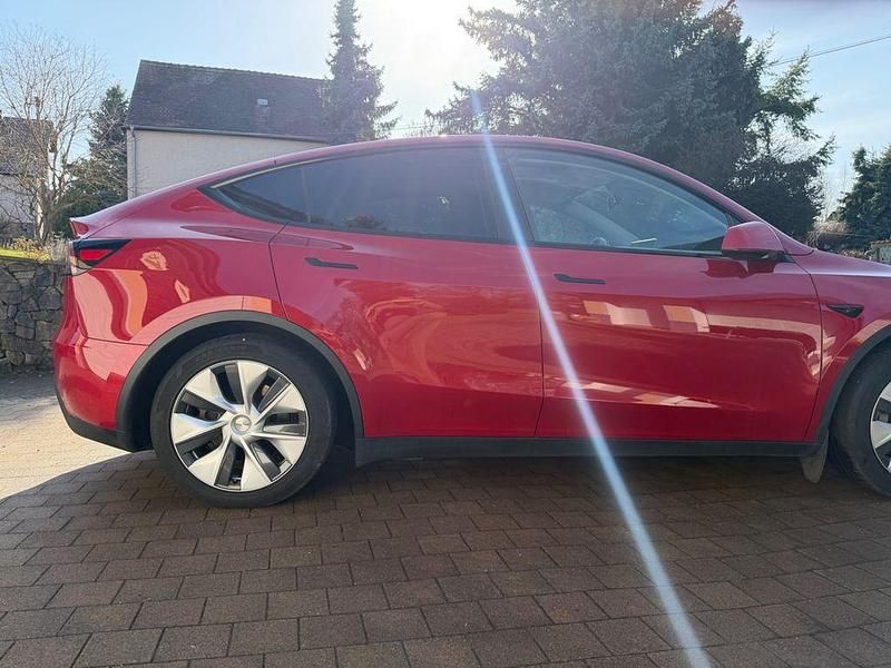 Gebraucht Tesla Model Y RWD 219 kW (299 PS) 2023 Rot SUV