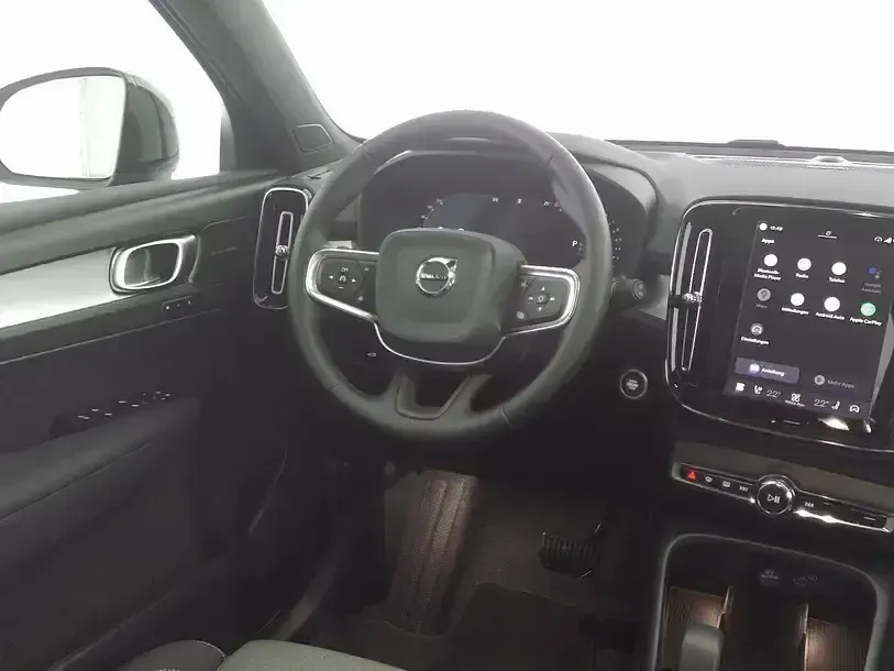 Gebraucht Volvo XC40 Plus 163 PS (119 kW) 2025 Grau SUV