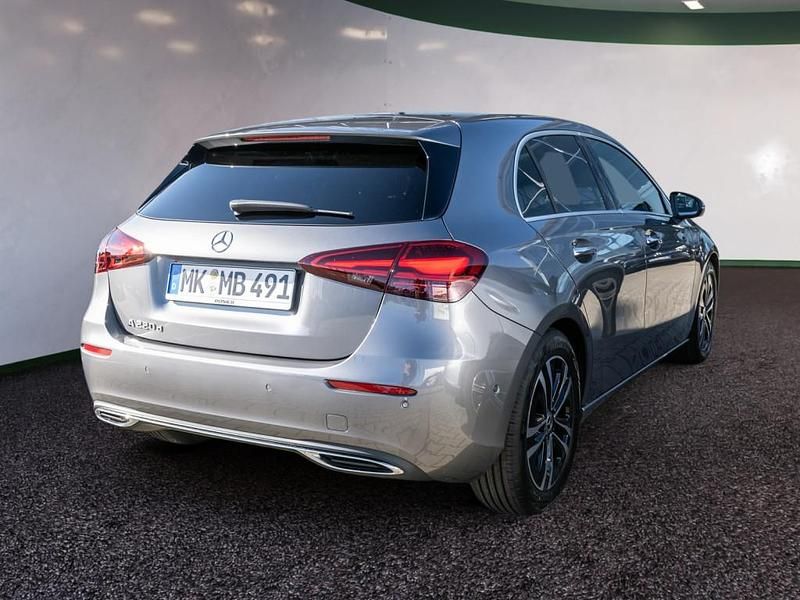Gebraucht Mercedes A220 Advanced Plus 190 PS (139 kW) 2026 Grau / mountaingrau Limousine