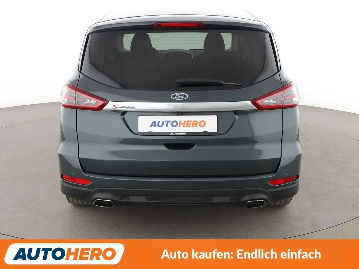 Gebraucht Ford S-MAX Titanium 190 PS (139 kW) 2019 Grün Van / Kleinbus