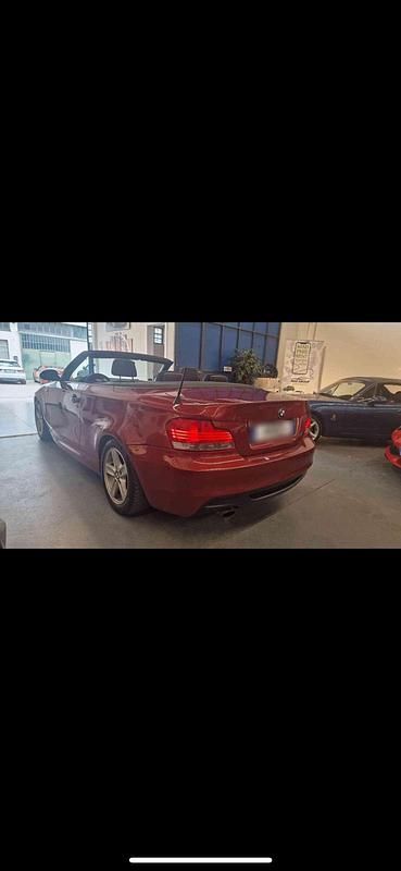 Gebraucht BMW 118 Cabriolet 143 PS (105 kW) 2009 Rot Cabrio