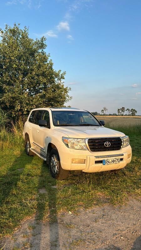 Weiß Gebraucht 2011 Toyota Land Cruiser SUV | 30.000 € - Bild 1/4
