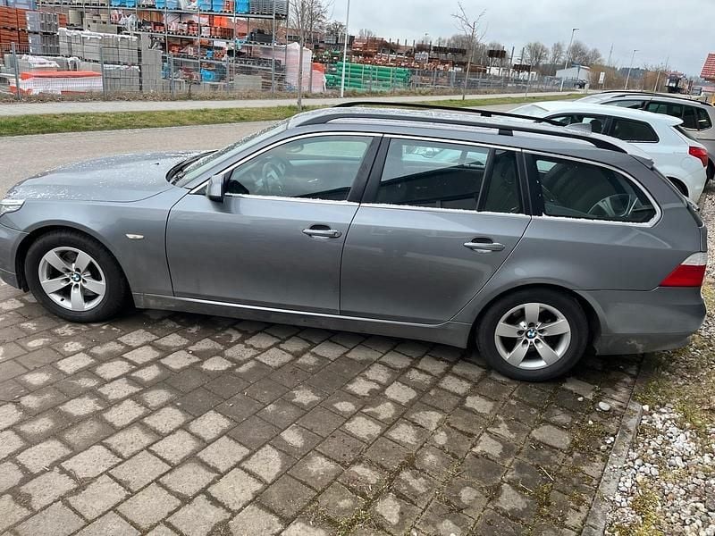 Gebraucht BMW 520 177 PS (130 kW) 2010 Silber Kombi