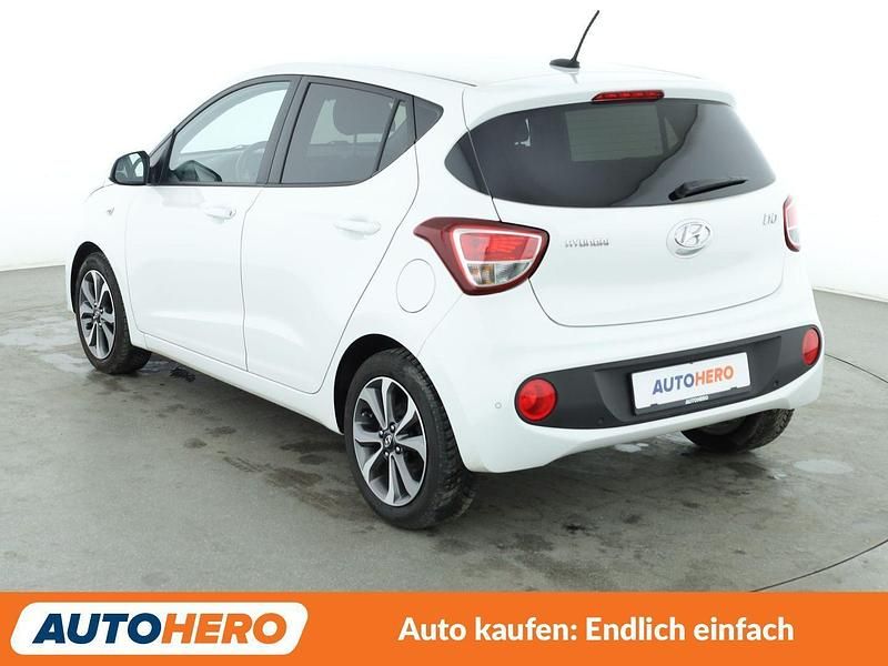 Gebraucht Hyundai i10 YES! 87 PS (63 kW) 2017 Polar white Kleinwagen