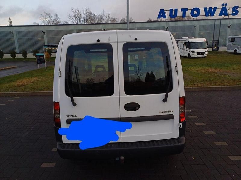 Gebraucht Opel Combo 90 PS (66 kW) 2006 Weiß Van / Kleinbus
