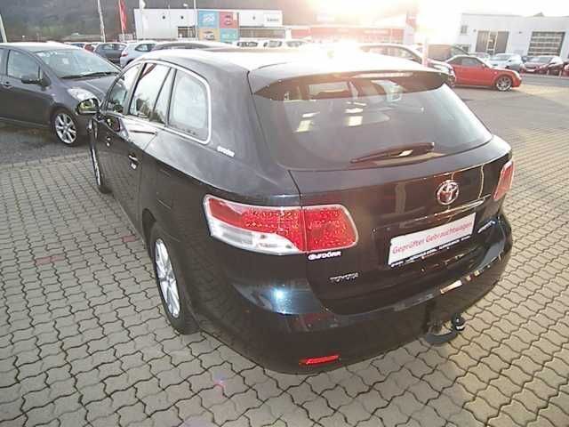 Gebraucht Toyota Avensis Edition 126 PS (92 kW) 2011 Blau metallic Kombi