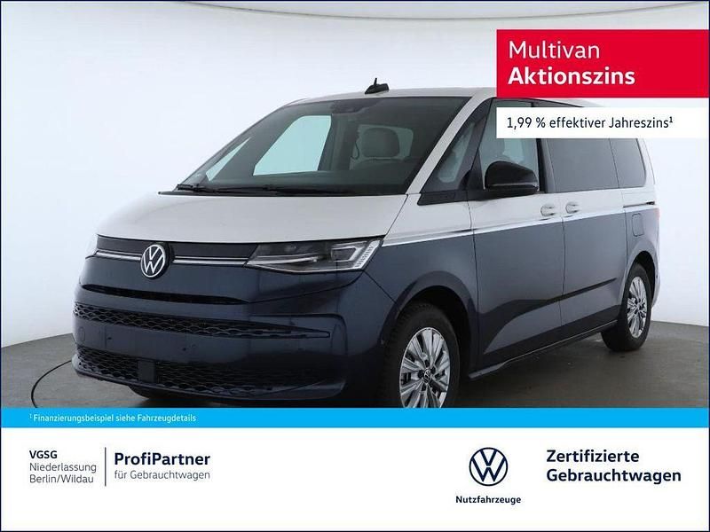 Blau (candyweiß (blau)) Gebraucht 2025 VW Multivan Life Van | 68.320 € (Guter Preis) - Bild 1/1