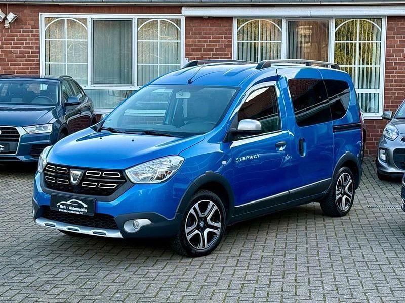 Gebraucht Dacia Dokker Stepway 116 PS (85 kW) 2017 Blau Van / Kleinbus