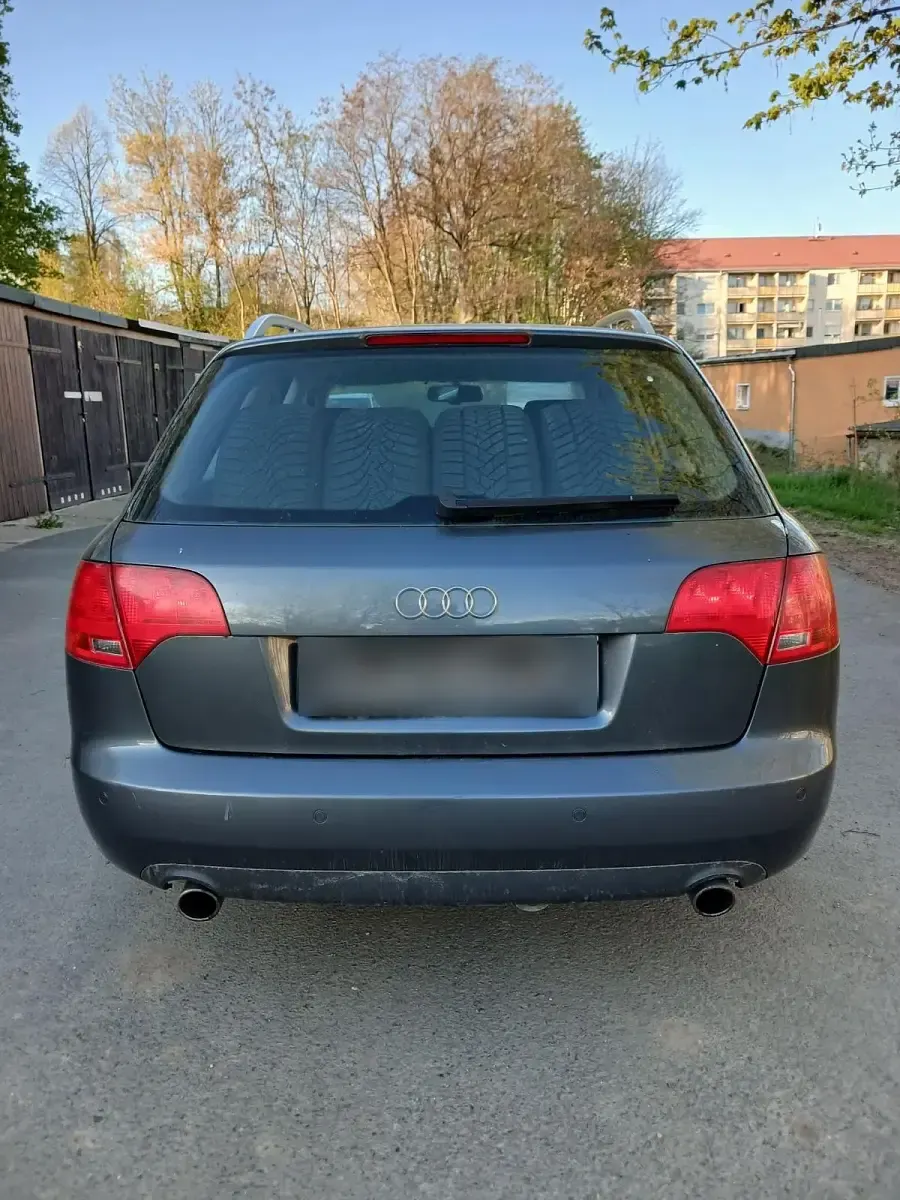Gebraucht Audi A4 163 PS (119 kW) 2005 Grau Kombi