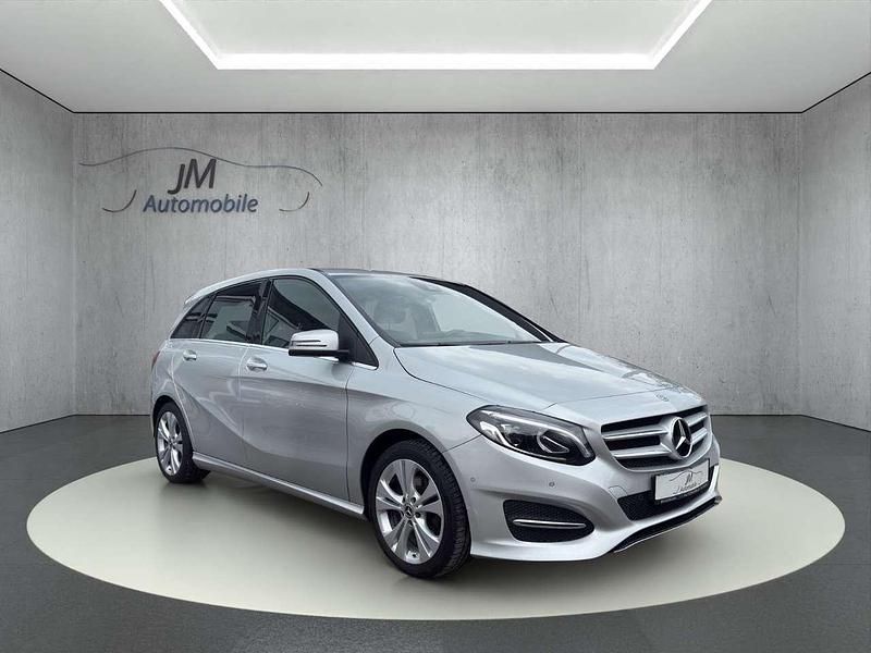 Polarsilber Gebraucht 2017 Mercedes B200 Van / Kleinbus | 14.890 € (Fairer Preis) - Bild 1/4
