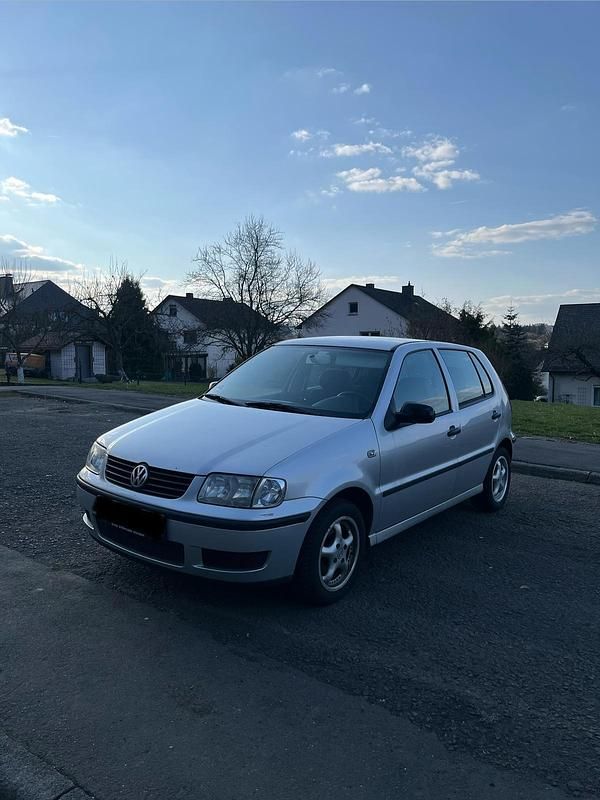 Gebraucht VW Polo 60 PS (44 kW) 2001 Silber Kleinwagen