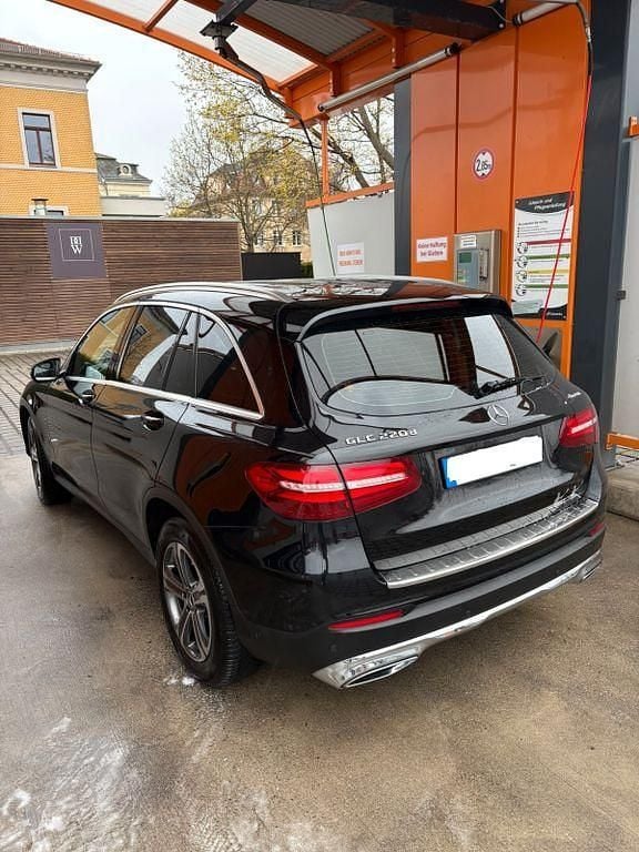 Gebraucht Mercedes GLC220 170 PS (125 kW) 2018 Schwarz SUV