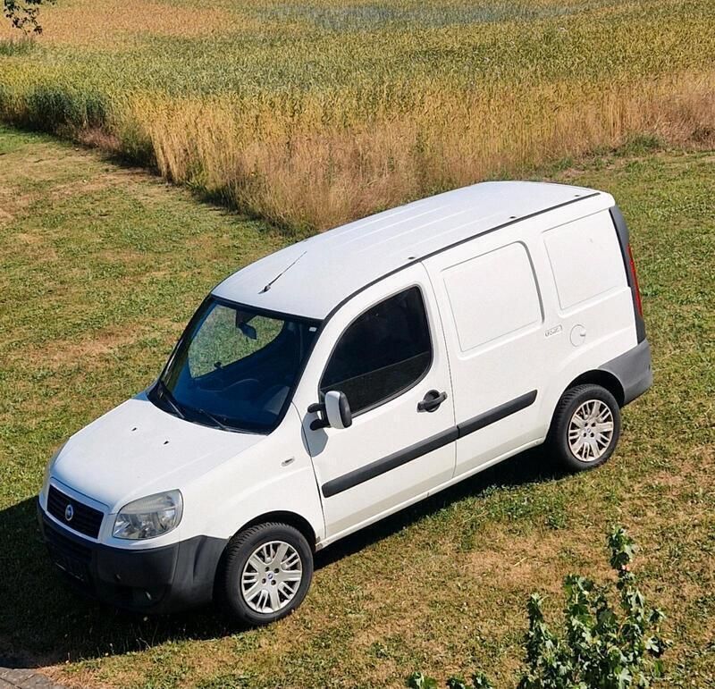 Weiß Gebraucht 2006 Fiat Doblò Van / Kleinbus | 2.990 € - Bild 1/4