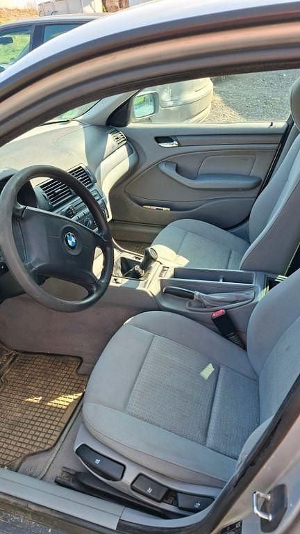 Gebraucht BMW 316 116 PS (85 kW) 2003 Silber Kombi