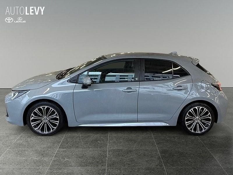 Gebraucht Toyota Corolla Team 122 PS (89 kW) 2022 Cement grey (metallic) Limousine