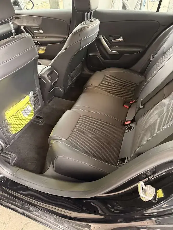 Gebraucht Mercedes A180 136 PS (100 kW) 2019 Schwarz Kleinwagen