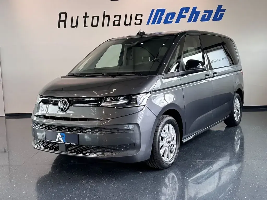 Gebraucht VW Multivan 218 PS (160 kW) 2022 Grau Van / Kleinbus