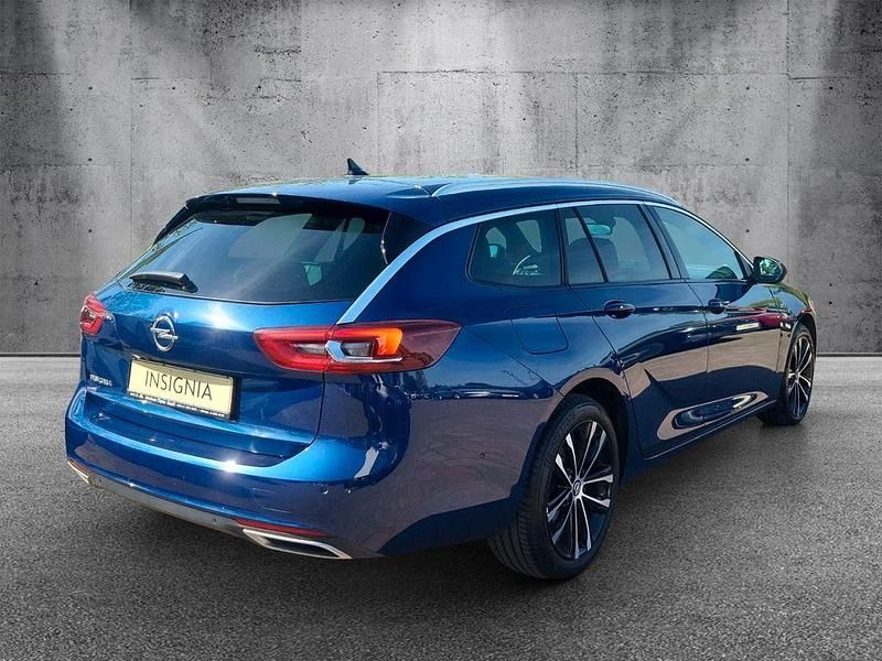 Gebraucht Opel Insignia Ultimate 174 PS (127 kW) 2021 Premium "nautic blau" Kombi