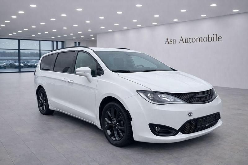 Gebraucht Chrysler Pacifica 291 PS (214 kW) 2019 Weiß Van / Kleinbus