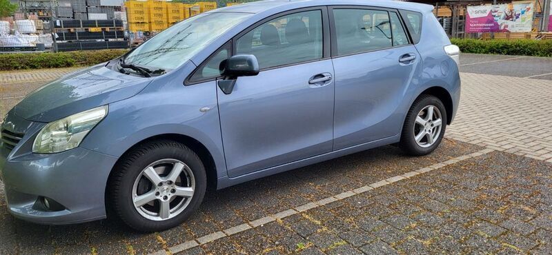 Blau Gebraucht 2010 Toyota Verso Life Van / Kleinbus | 7.000 € (Fairer Preis) - Bild 1/4