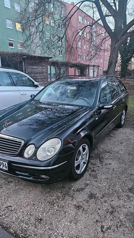 Schwarz Gebraucht 2005 Mercedes E280 Kombi | 1.800 € (Superpreis) - Bild 1/4