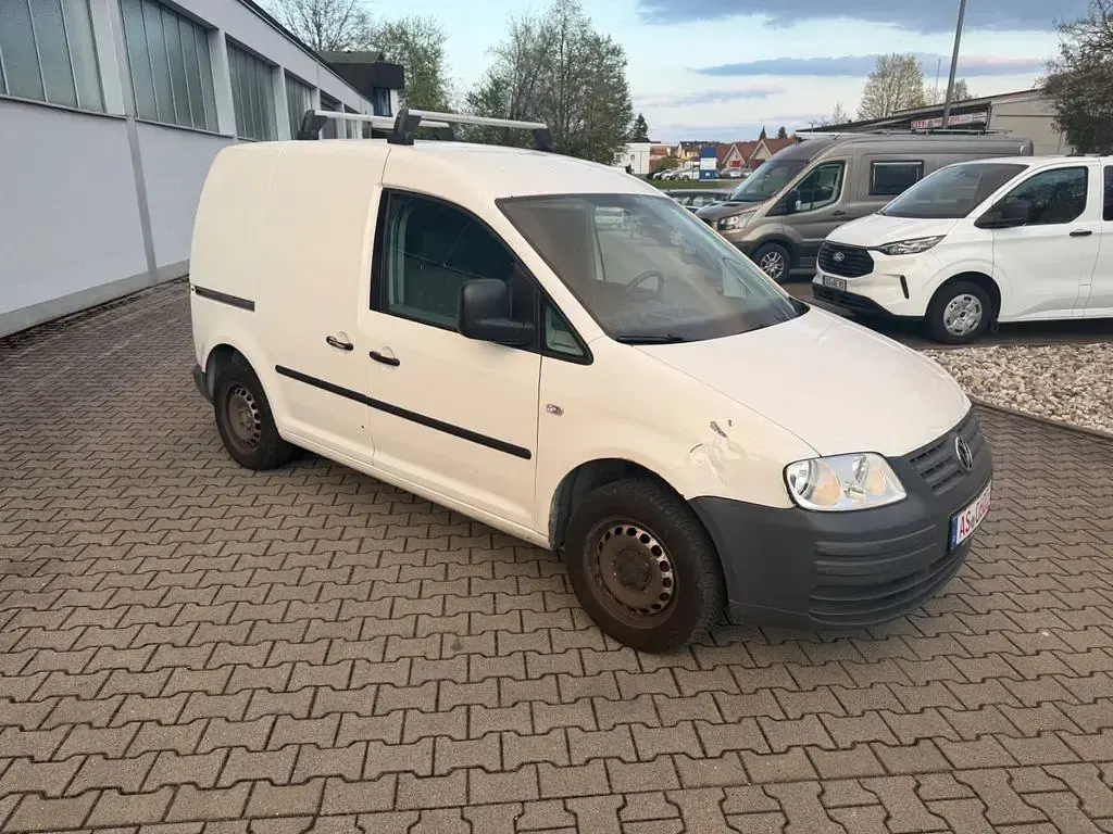 Käytetty VW Caddy 105 HP (77 kW) 2010 Valkoinen Tila-auto
